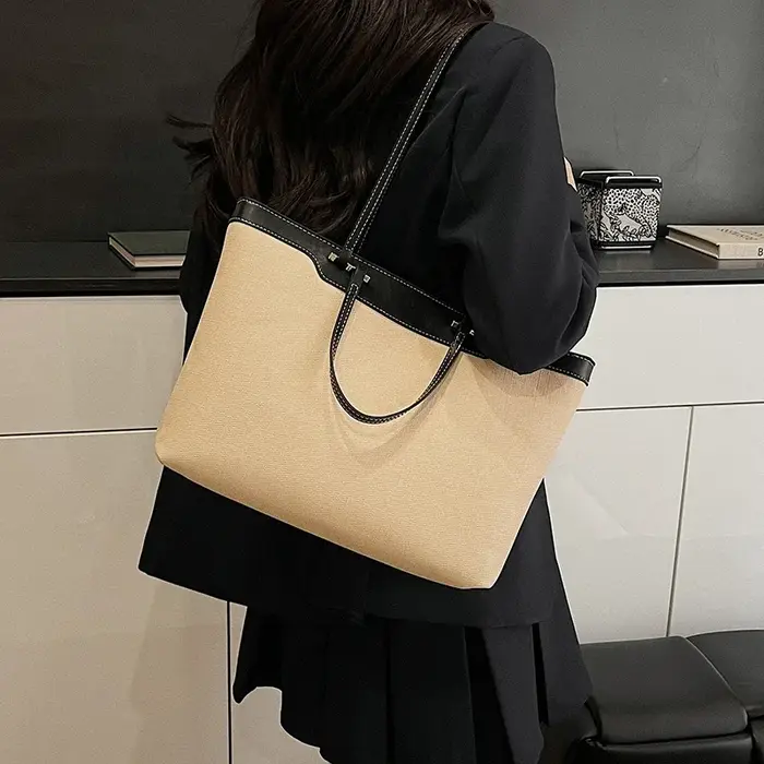 Sac à langer élégant en cuir pour femmes
