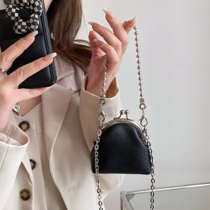 2025 nouveaux Mini sacs à bandoulière pour femmes mignon chaîne rouge à lèvres sac concepteur sac à main sac