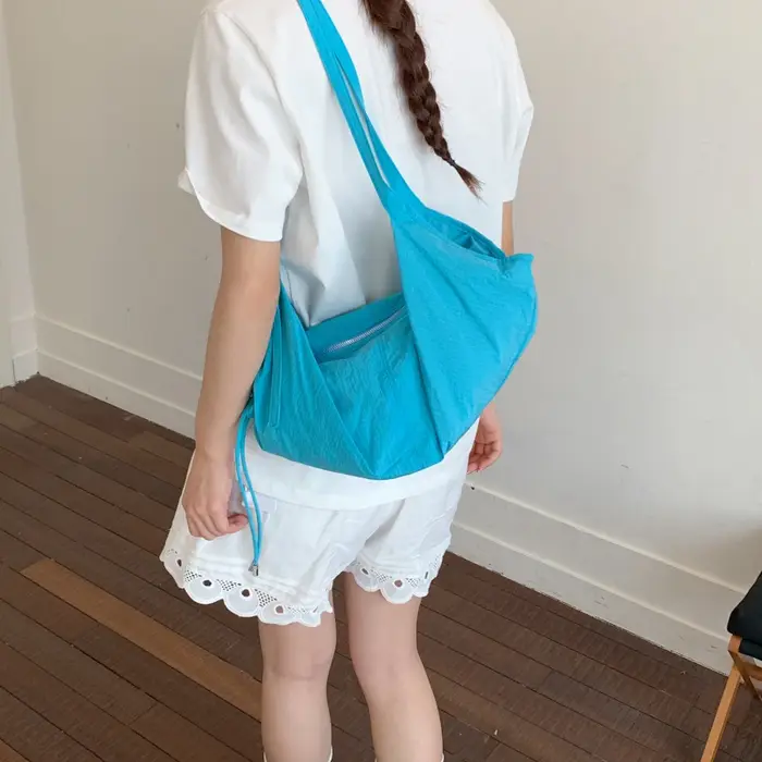 Sacs à bandoulière hobo en nylon légers d'été
