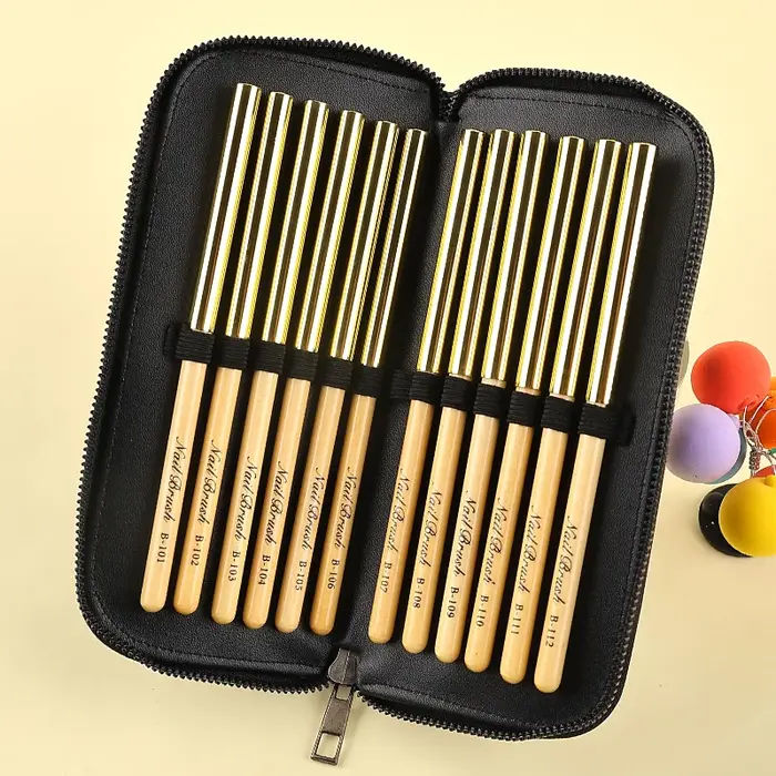 Sac en cuir de couleur noire avec fermeture éclair pour fente pour carte 12/16