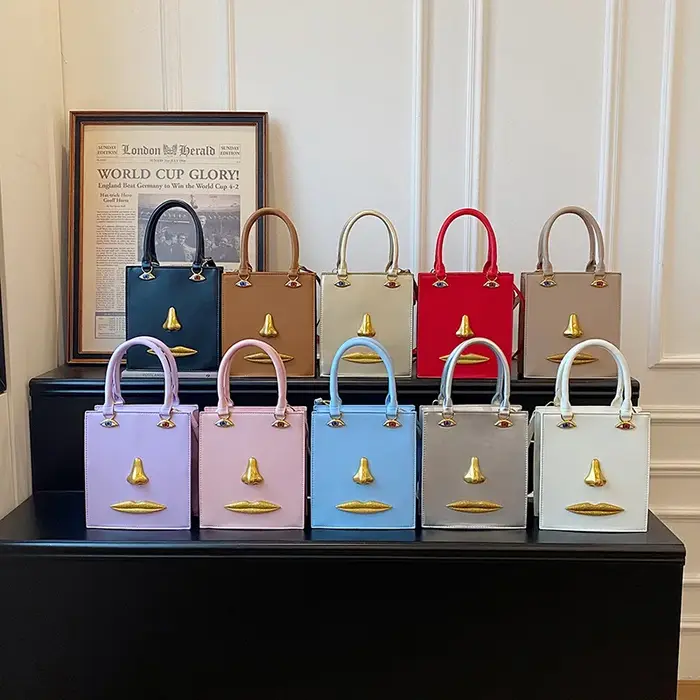 Sac fourre-tout en cuir peint argenté pour femme