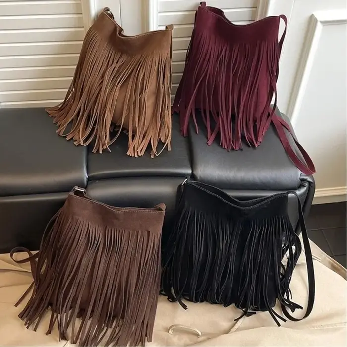 Sac bandoulière vintage en suède à franges