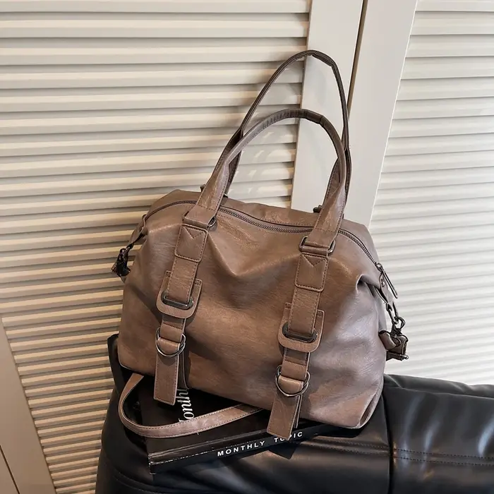 Vintage femmes sacs à bandoulière nouveau Simple dames trajet sac fourre-tout de haute qualité en cuir PU femme sous
