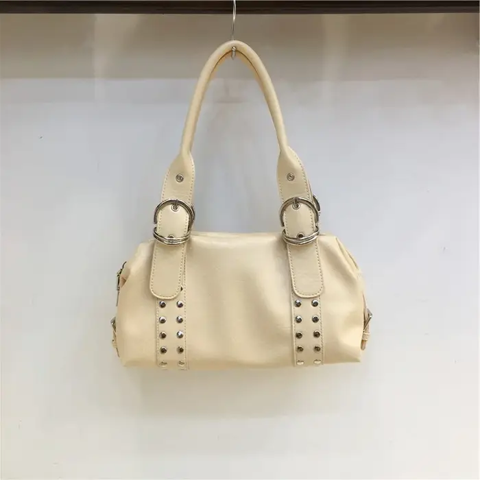 2025 marque Design Vintage Rivet Larfe capacité en cuir oreiller sacs à main mode élégant voyage aisselle sac femmes sac fourre-tout décontracté