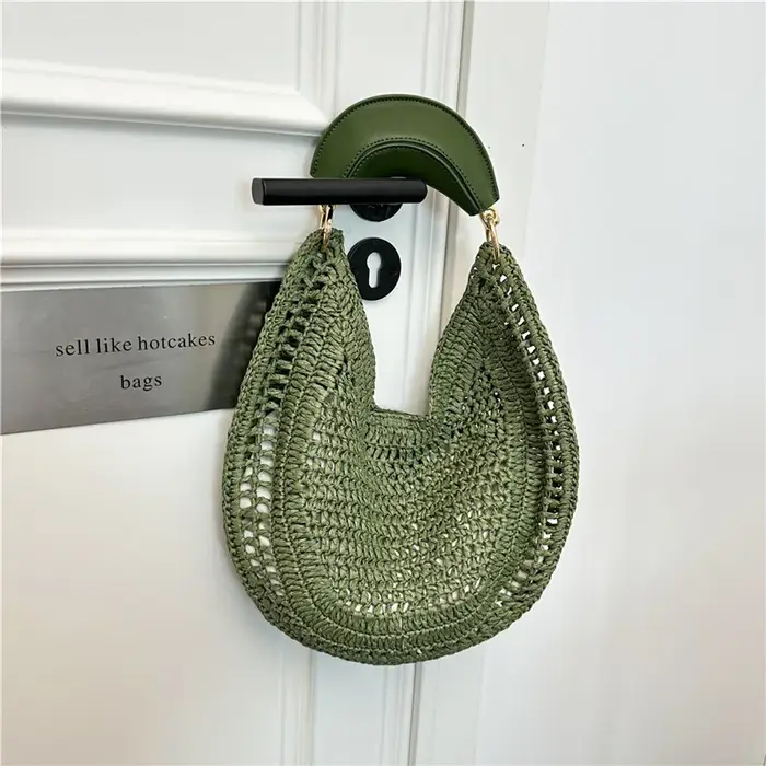 Sac fourre-tout hobo en paille tressée à la main pour femme