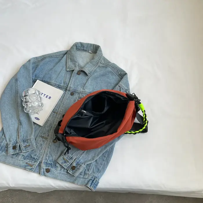 Sacs de messager en nylon pour femmes