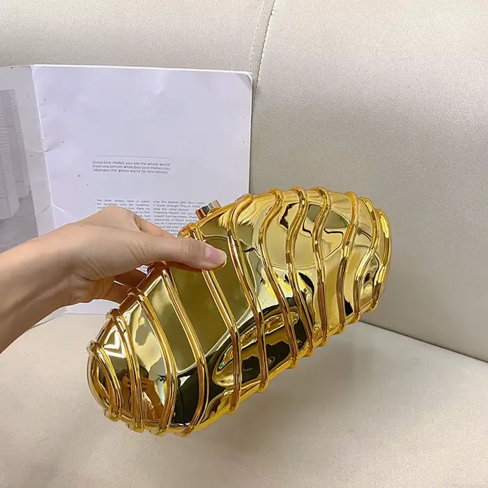 Pochette de soirée de luxe en acrylique avec chaîne pour femmes
