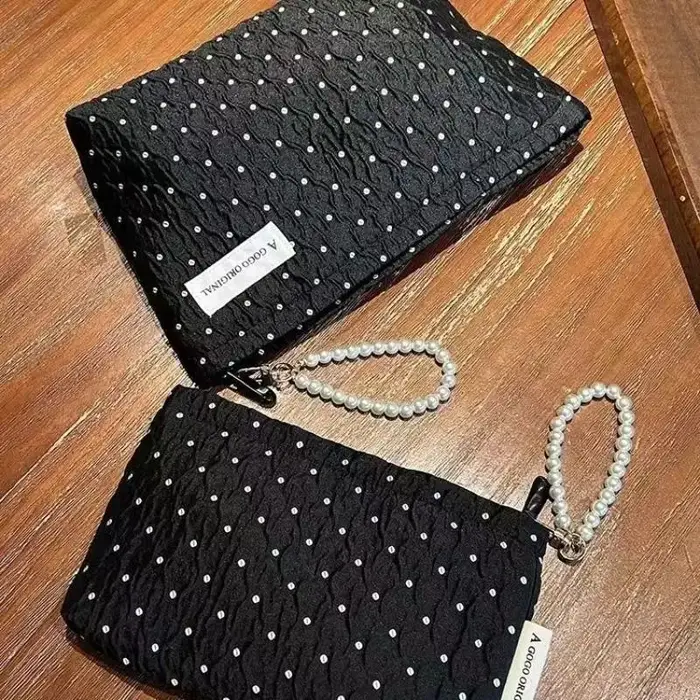 Sac à cosmétiques à points noirs