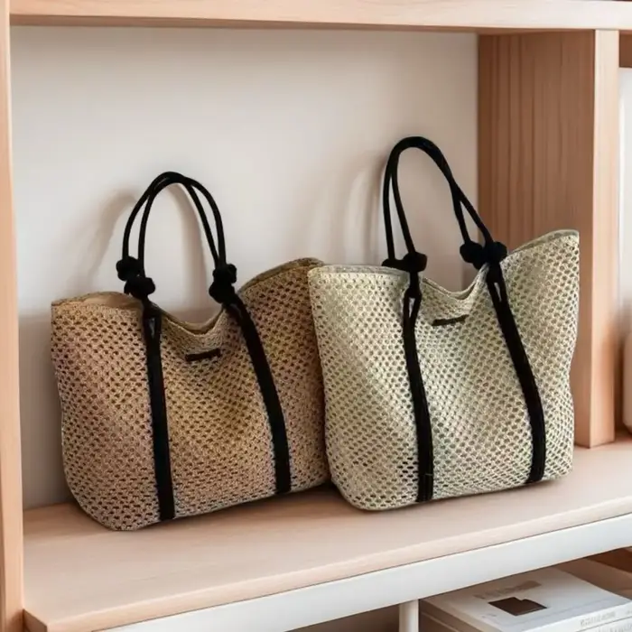 Sacs en paille tressés faits à la main
