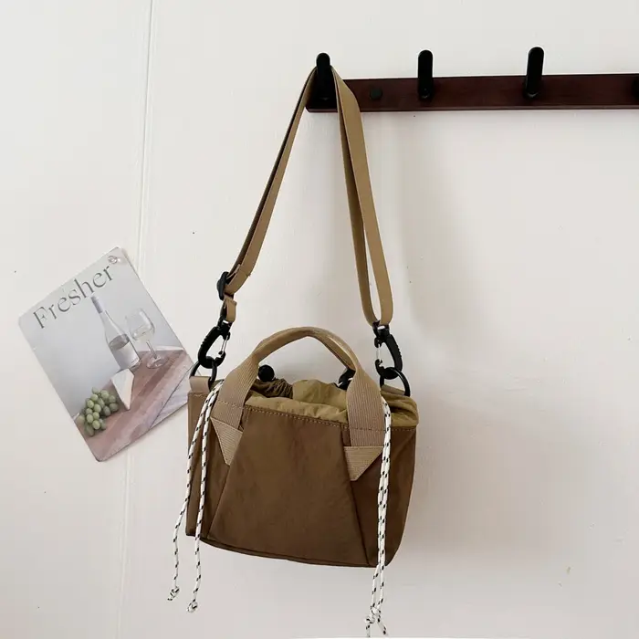 Niche Mini Petit sac léger et simple à cordon pour rouge à lèvres