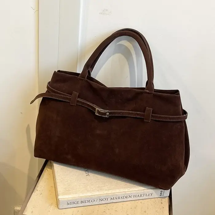 Boucle Design décoratif solide Faux daim sac à main grande capacité moraillon fourre-tout décontracté 2026 offre spéciale sacs pour femmes Bolsas Femininas