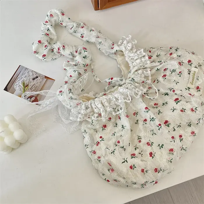 Sac à main élégant en dentelle fraîche