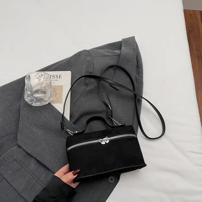 Sac à bandoulière polyvalent en daim de luxe pour femmes