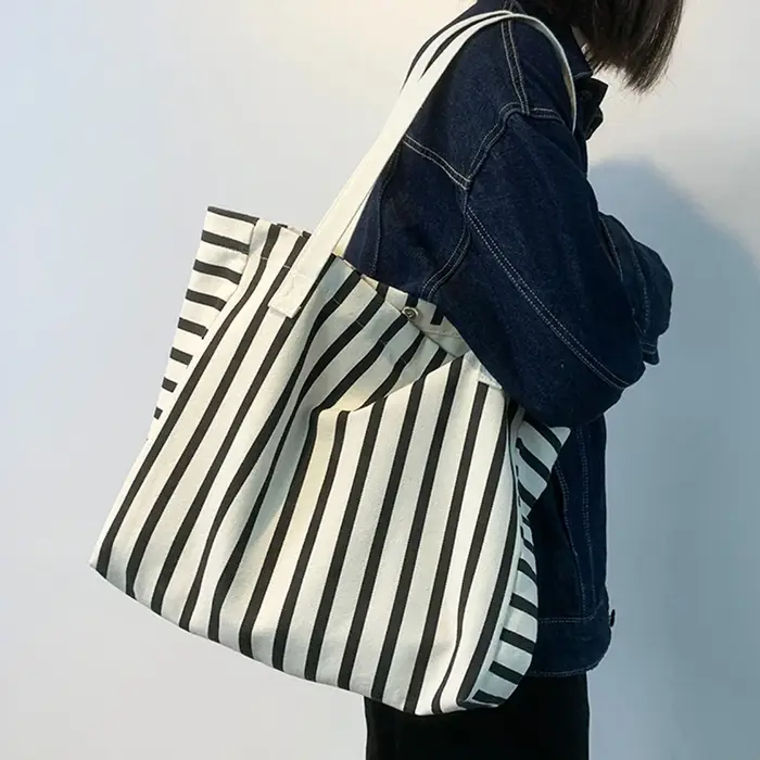 Nouveau sac fourre-tout de plage mode femmes toile été grande capacité rayé sac à bandoulière