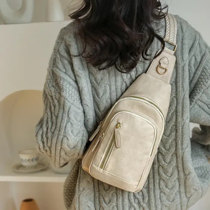 Sac de poitrine en cuir PU souple pour femme