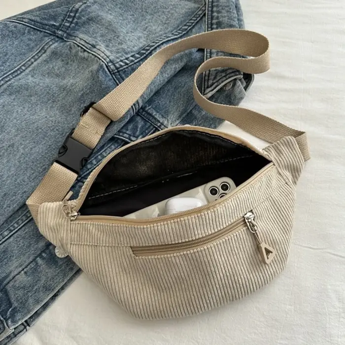 Sac banane léger en velours côtelé