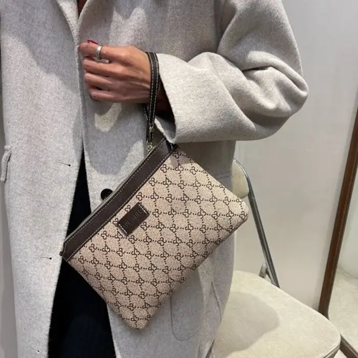 Sac à langer élégant en cuir simple pour femme