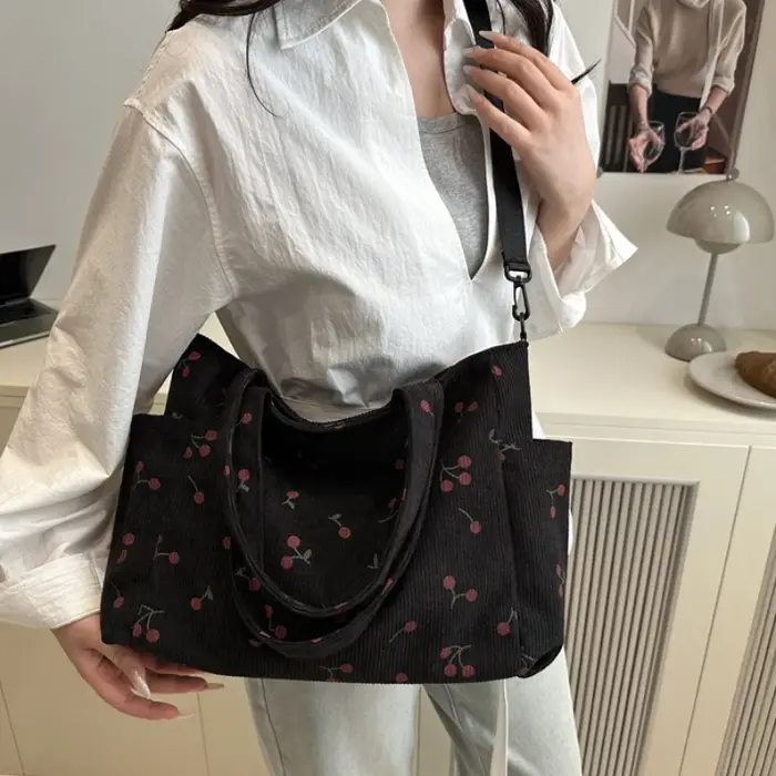 Sac à bandoulière chic en velours côtelé à imprimé cerises avec sangle réglable