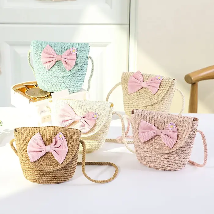Sacs de paille à nœud rose pour filles
