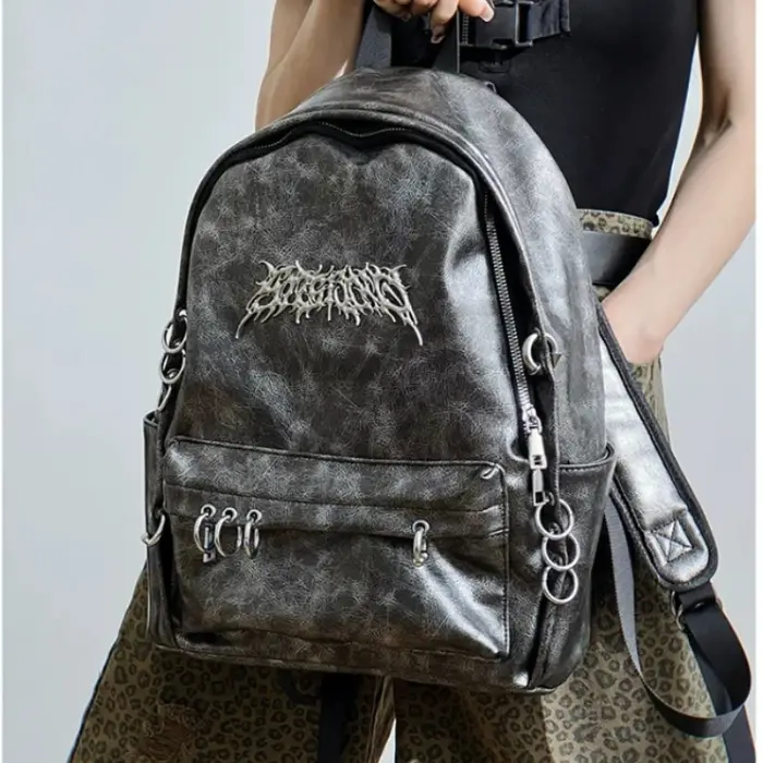 Sac à dos grande capacité clouté style punk sombre pour femme