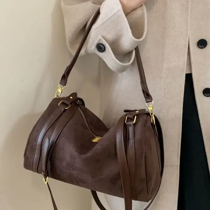 Sac Boston rétro en daim pour femmes