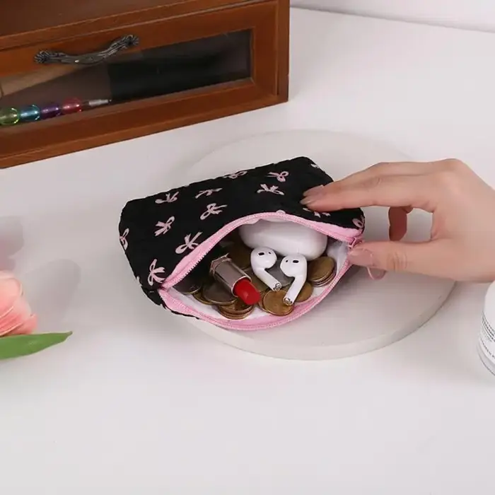 Trousse de maquillage en tissu avec nœud mignon