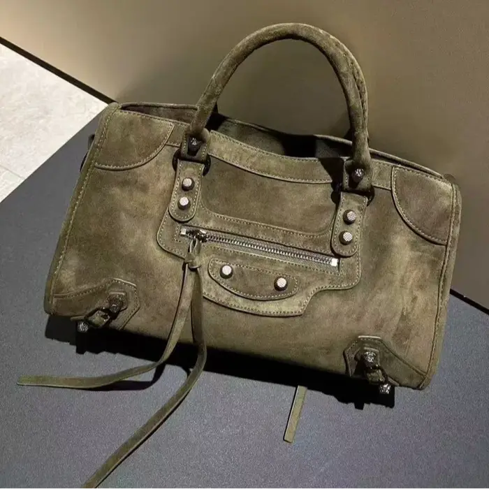 Paris Rivet Locomotive sac ins Spice Girl sac français Premium Sense rétro à la mode Portable oreiller sac une épaule sac à bandoulière