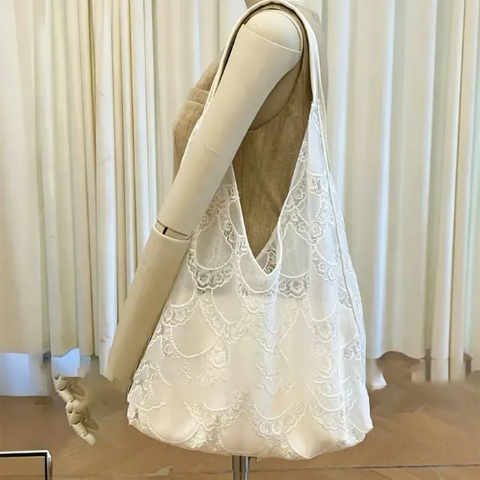 Sac fourre-tout Balletcore en dentelle transparente et perles