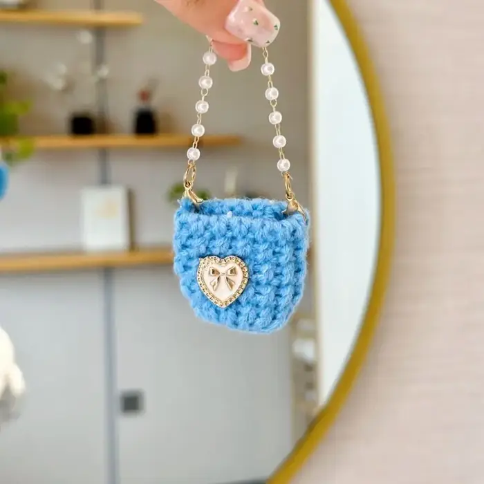 Sac à bandoulière en chaîne de perles miniatures, sac à bandoulière tricoté tressé au Crochet, sac à main coloré, Mini sac à bandoulière pour habiller