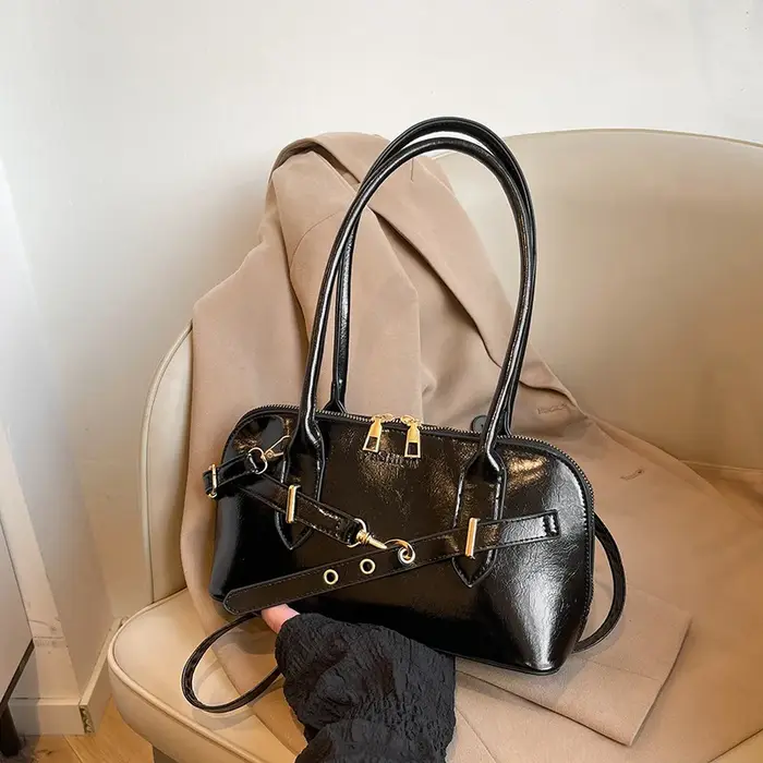 Sacs fourre-tout vintage en cuir avec fermeture éclair dorée et boucle décorative
