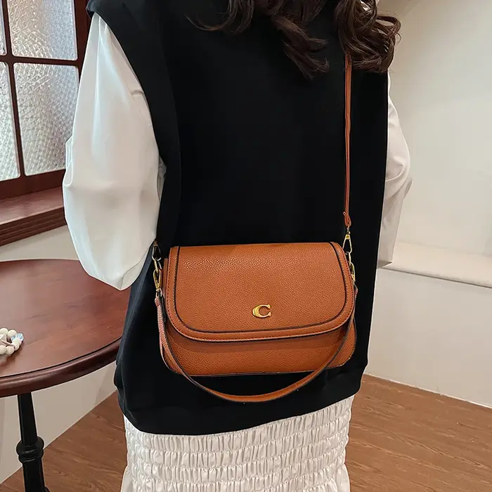 Sac à main élégant en cuir pour femme