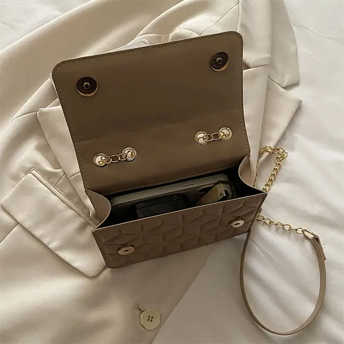 Sac carré matelassé Argyle élégant et tendance