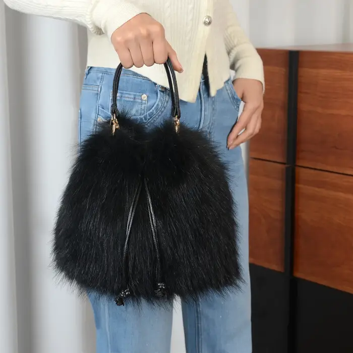 Sac à main tendance en fausse fourrure pour femme