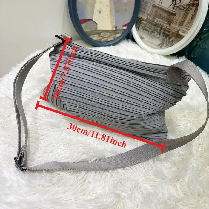 Sac à bandoulière pliable Miyake 2026
