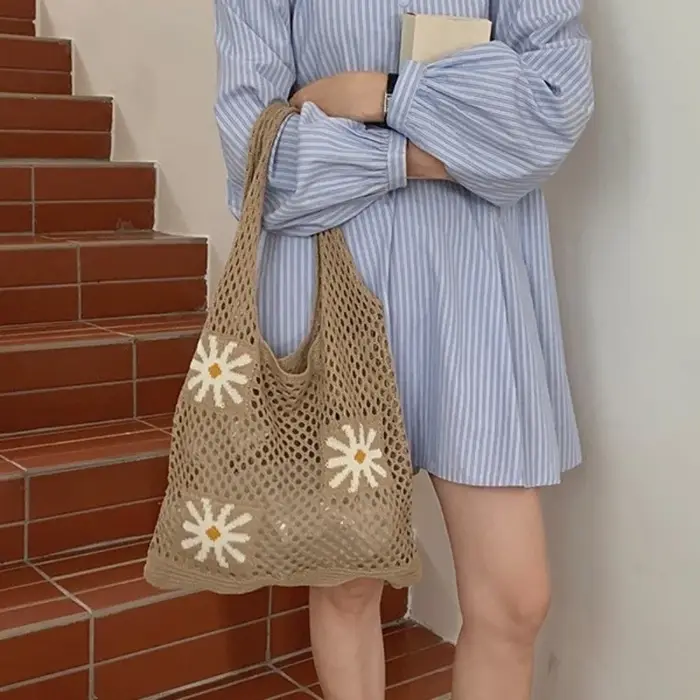 Sac fourre-tout tendance rétro en crochet à motif floral