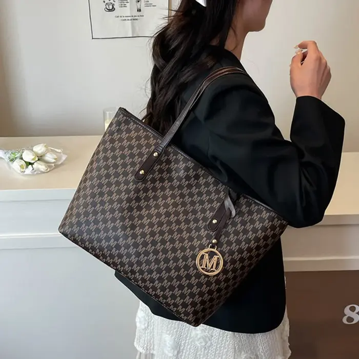 Sac fourre-tout grande capacité pour trajets quotidiens