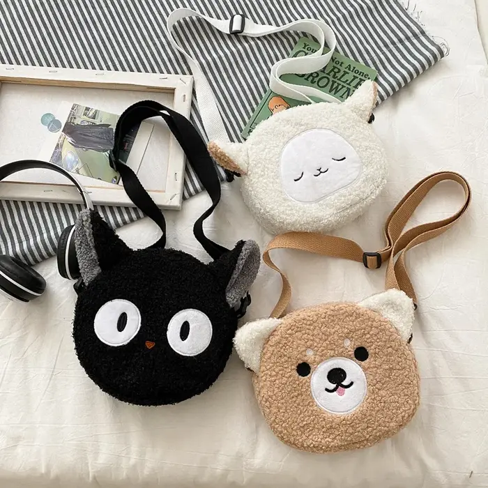 Sac à bandoulière en peluche de style japonais pour femme
