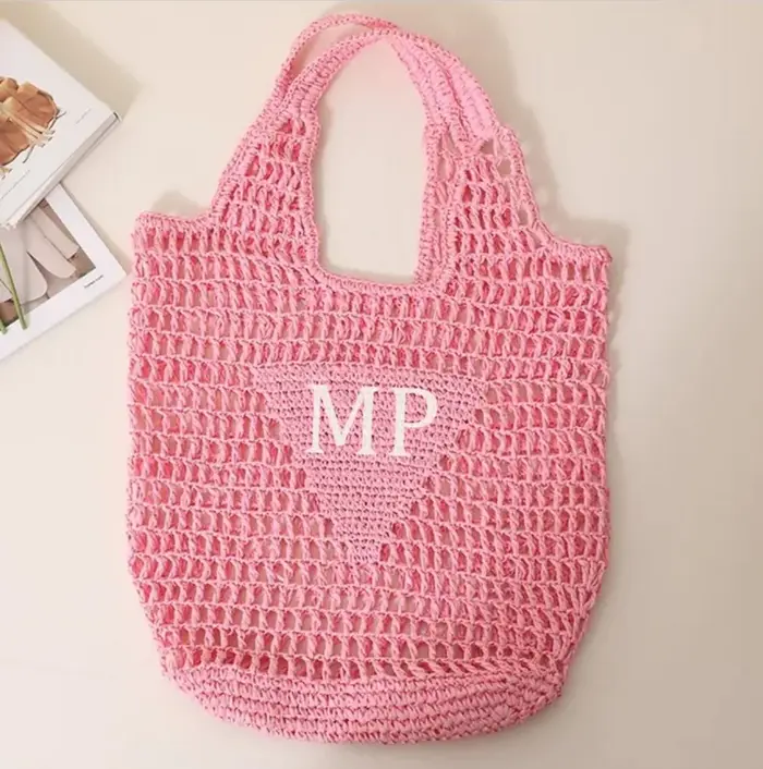 Sac fourre-tout de plage en raphia personnalisé