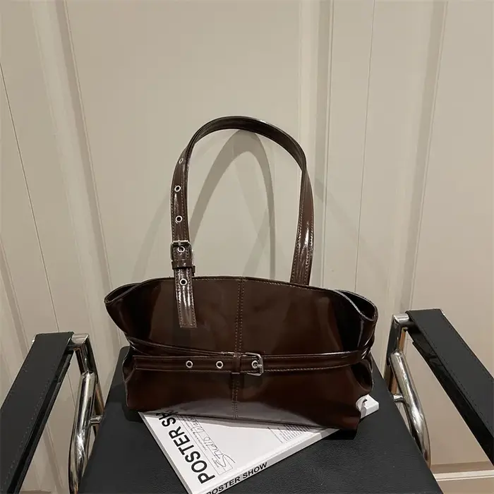 Nouveau sac à main à boucle de ceinture polyvalent à la mode Style coréen couleur unie en cuir souple sac à bandoulière décontracté pour femmes sac sous les bras