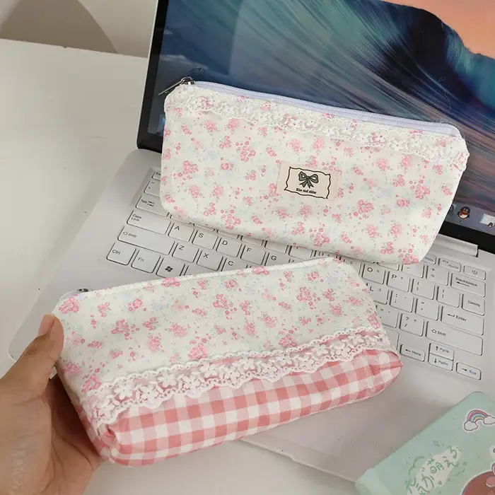 Sac à cosmétiques en dentelle de haute qualité