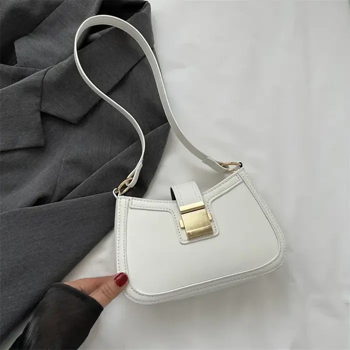 Sac à main Vintage en cuir PU marron pour femmes, boucle dorée, tendance, sac à bandoulière sous les
