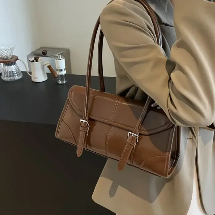 Sac sous les bras en cuir ciré à l'huile bordeaux haut de gamme