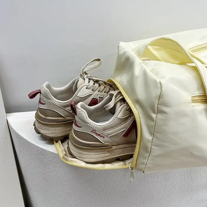 Grands sacs fourre-tout de voyage à bandoulière pour femmes