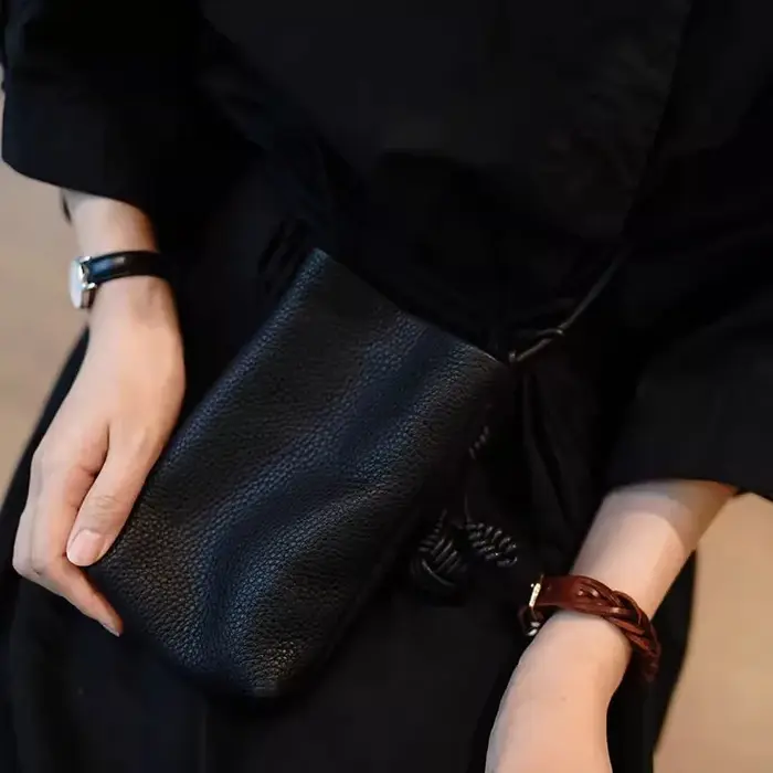 Sac messager polyvalent, artistique et légèrement rafraîchissant pour téléphones portables, en cuir 
