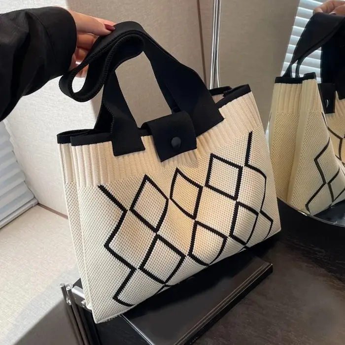 Sac à main tricoté à la main pour femme