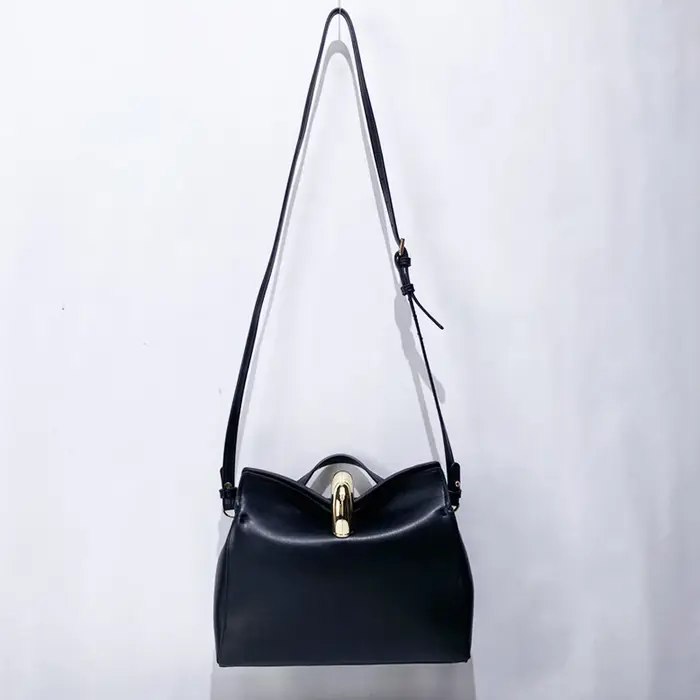 Boucle en métal décoration fourre-tout sacs à poignée supérieure pour femmes sac à main et sac à mai