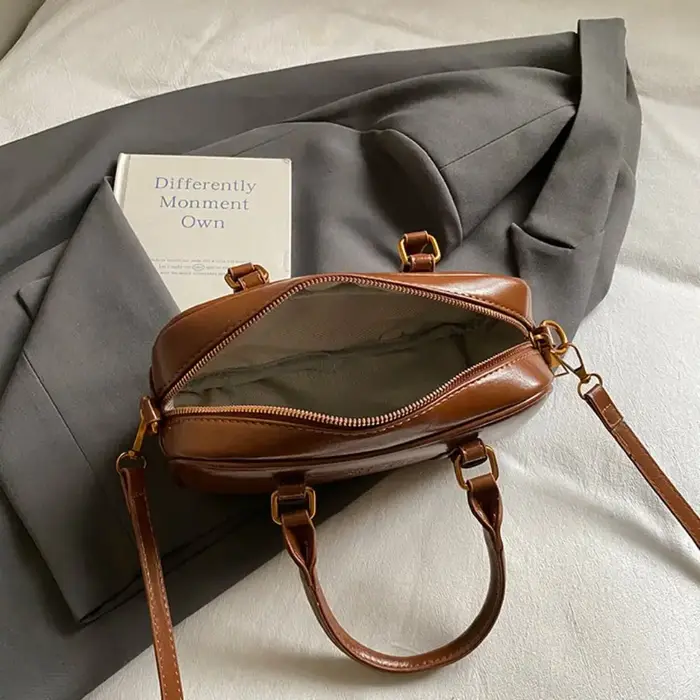 Sac bowling élégant en cuir PU