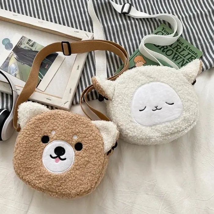 Sac à bandoulière en peluche de style japonais pour femme