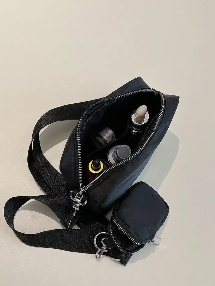 Petit sac carré en nylon à la mode et minimaliste