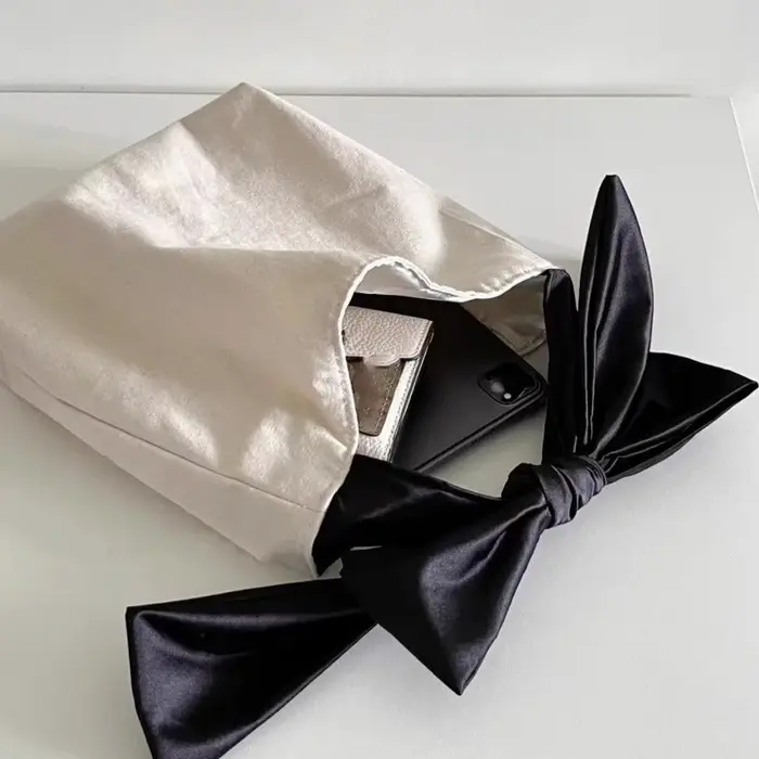 Sac à main en toile avec nœud papillon coréen